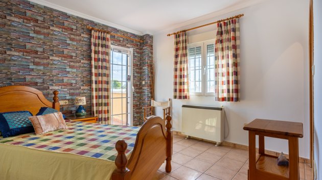Resale - Villa -
Elche - La Hoya