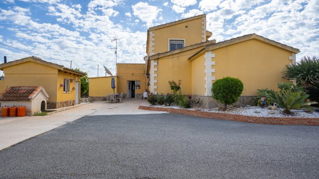 Resale - Villa -
Elche - La Hoya