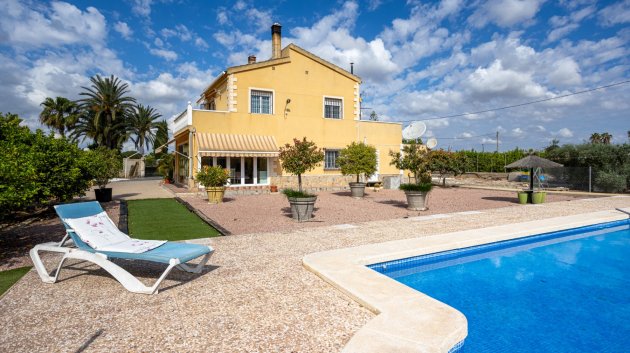 Resale - Villa -
Elche - La Hoya