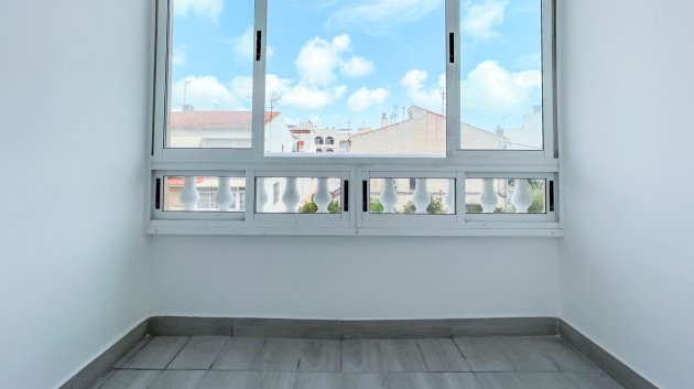 Reventa - Apartamentos -
Torrevieja