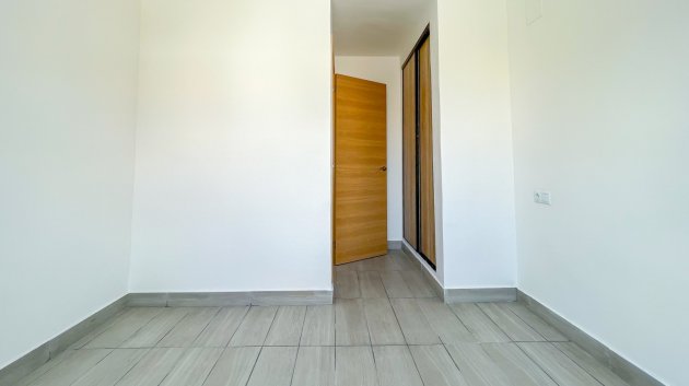 Reventa - Apartamentos -
Torrevieja