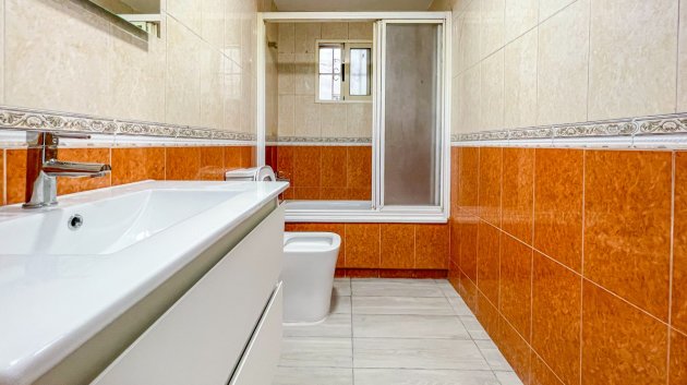 Reventa - Apartamentos -
Torrevieja