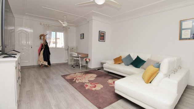 Resale - Apartments -
Villamartín - Las Violetas