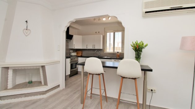 Resale - Apartments -
Villamartín - Las Violetas