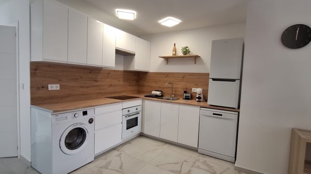 Resale - Apartments -
Torrevieja - Playa Los Naufragos