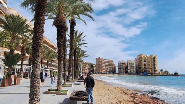 Resale - Apartments -
Torrevieja - Playa Los Naufragos