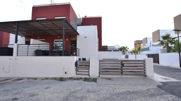 Resale - Villa -
Algorfa - La finca Golf