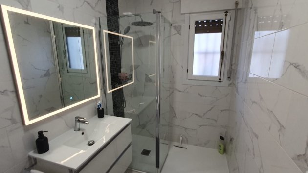 Resale - Villa -
Rojales - Ciudad Quesada