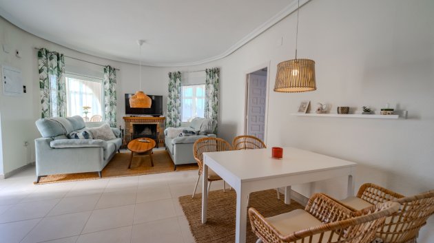 Resale - Villa -
Ciudad Quesada - town