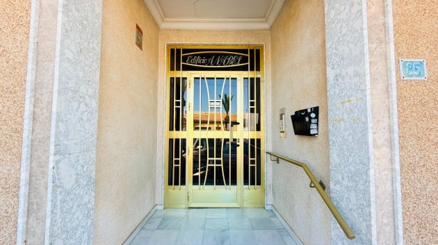 Resale - Apartments -
Los Montesinos