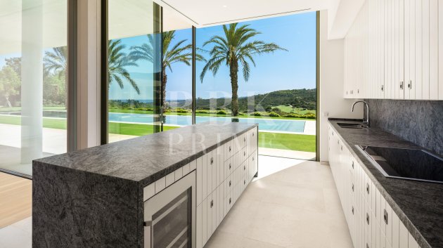 Resale - Villa -
Malaga - Casares