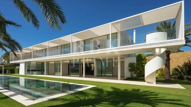 Resale - Villa -
Malaga - Casares