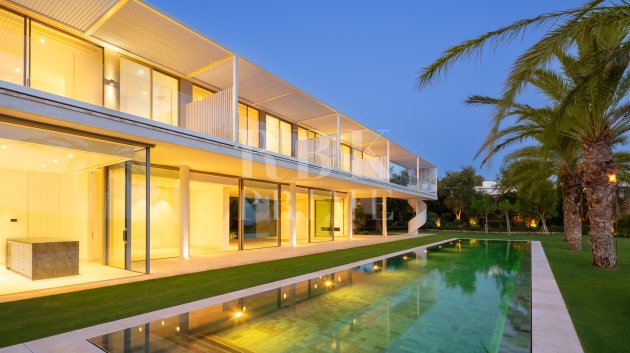 Resale - Villa -
Malaga - Casares