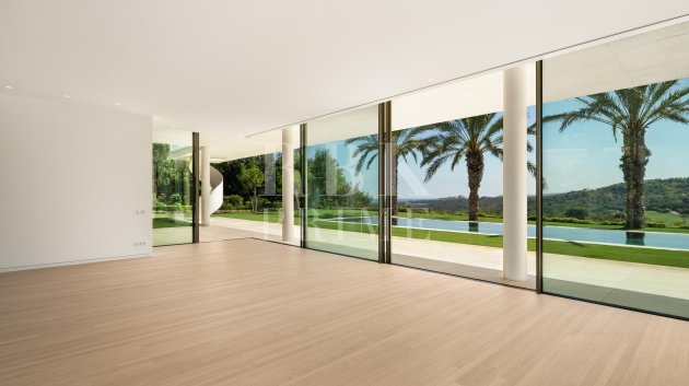 Resale - Villa -
Malaga - Casares