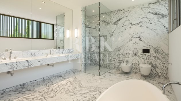 Resale - Villa -
Malaga - Casares