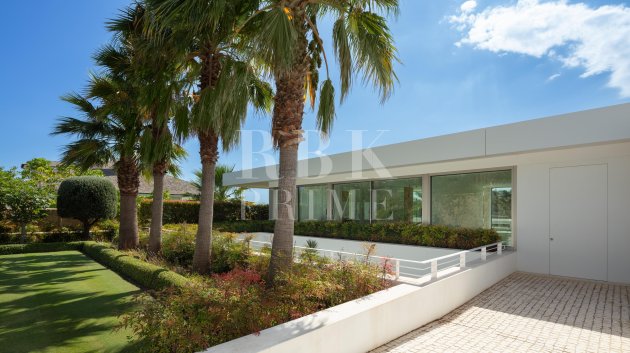 Resale - Villa -
Malaga - Casares