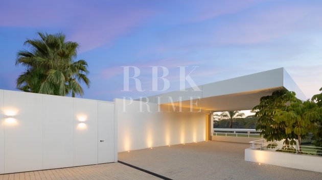 Resale - Villa -
Malaga - Casares