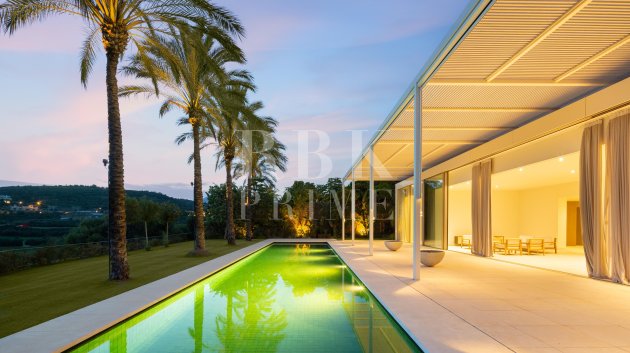 Resale - Villa -
Malaga - Casares