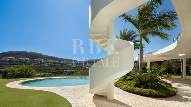 Resale - Villa -
Malaga - Casares