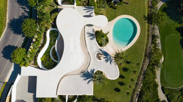 Resale - Villa -
Malaga - Casares