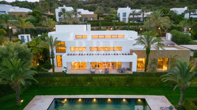 Resale - Villa -
Malaga - Casares