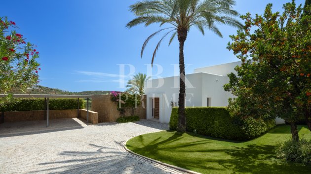 Resale - Villa -
Malaga - Casares