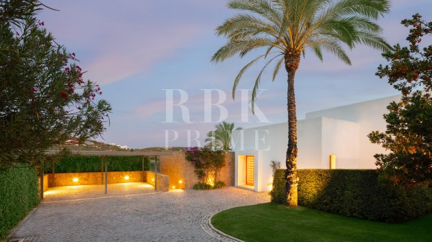 Resale - Villa -
Malaga - Casares