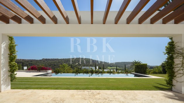 Resale - Villa -
Malaga - Casares