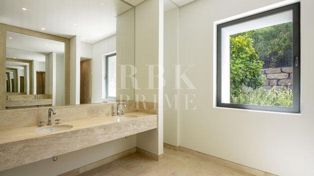 Resale - Villa -
Malaga - Casares