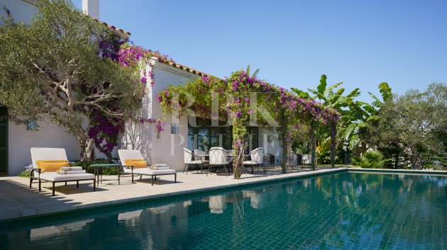 Resale - Villa -
Malaga - Casares