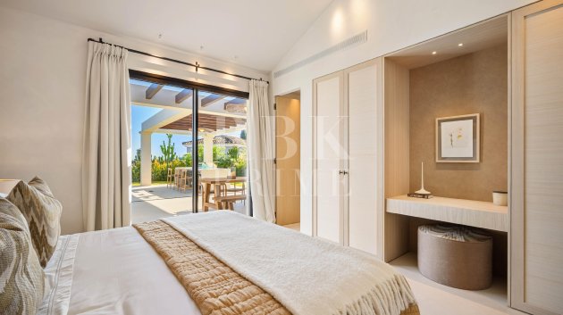 Resale - Villa -
Malaga - Nueva Andalucía