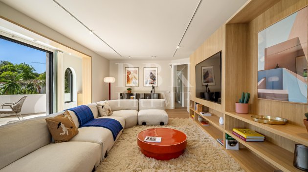 Resale - Villa -
Malaga - Nueva Andalucía