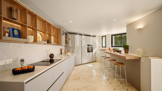 Resale - Villa -
Malaga - Nueva Andalucía