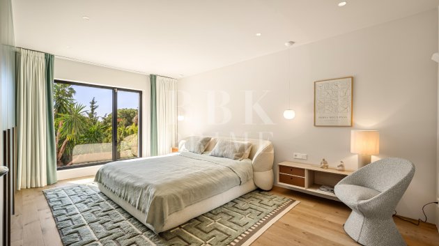 Resale - Villa -
Malaga - Nueva Andalucía