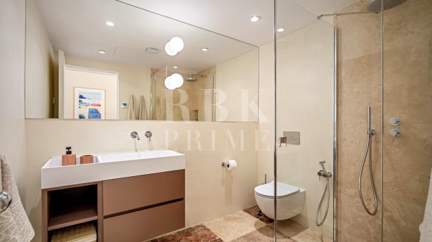 Resale - Villa -
Malaga - Nueva Andalucía