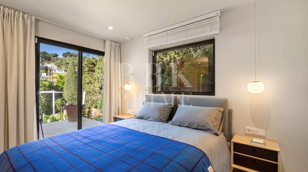 Resale - Villa -
Malaga - Nueva Andalucía