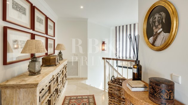 Resale - Villa -
Malaga - Benahavís