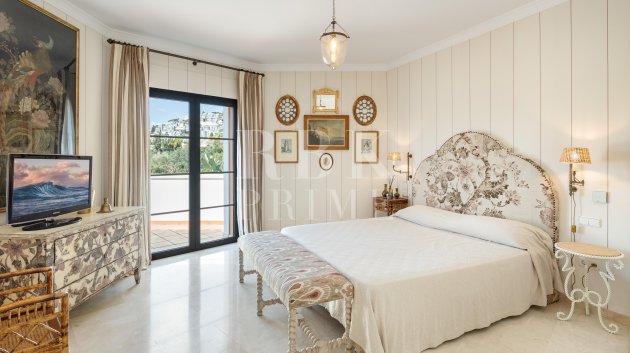 Resale - Villa -
Malaga - Benahavís
