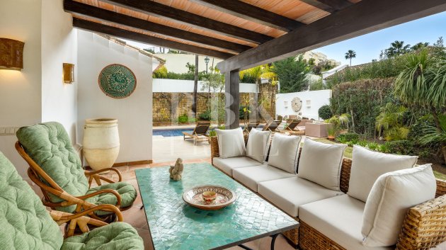 Resale - Villa -
Malaga - Benahavís