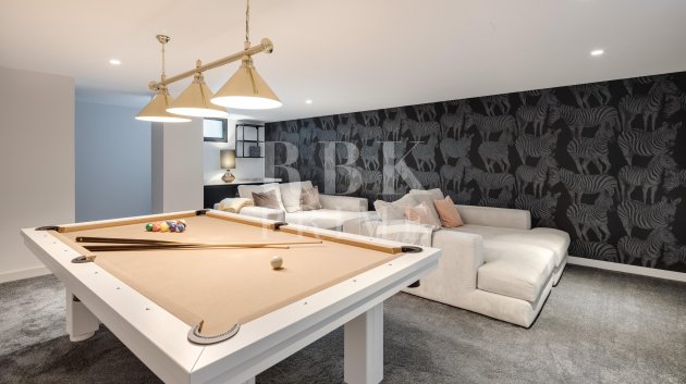 Resale - Villa -
Malaga - Benahavís