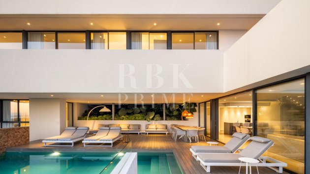 Resale - Villa -
Malaga - Benahavís