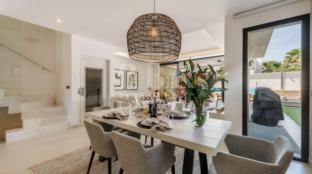 Resale - Villa -
Marbella