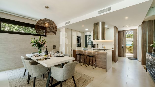 Resale - Villa -
Marbella
