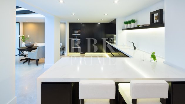 Resale - Villa -
Malaga - Nueva Andalucía