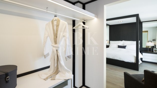 Resale - Villa -
Malaga - Nueva Andalucía