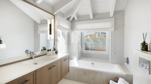 Resale - Apartments -
Marbella