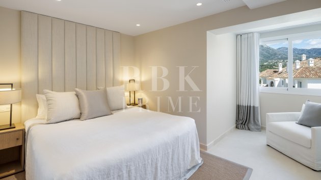 Resale - Apartments -
Marbella