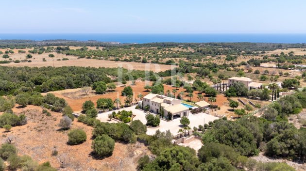 Resale - Villa -
Manacor - Cales de Mallorca