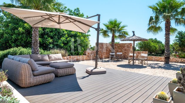 Resale - Villa -
Manacor - Cales de Mallorca
