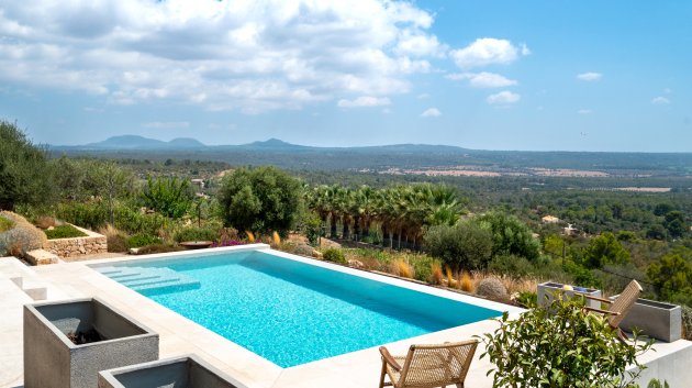 Resale - Villa -
Palma - Urbanización Puntiró